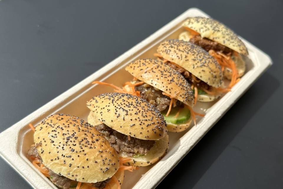 Mini banh mi