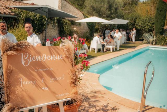 Mariage autour de la piscine