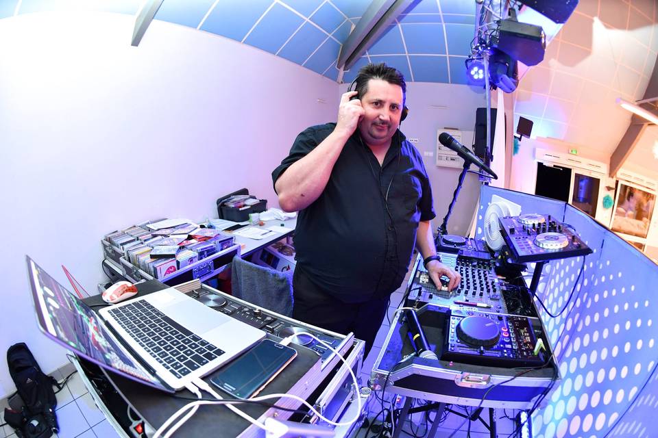 Ludovic DJ-Directeur