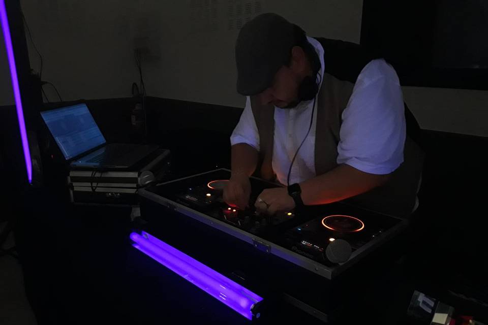 DJ Mix Animation