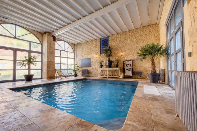 La piscine chauffée intérieure
