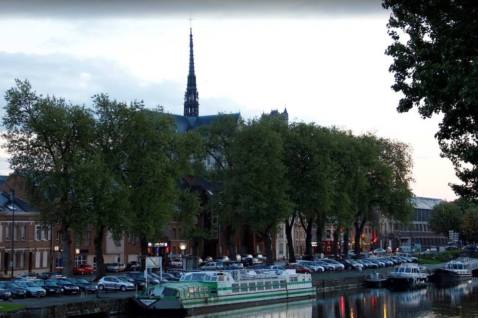 Bateau  + cathédrale