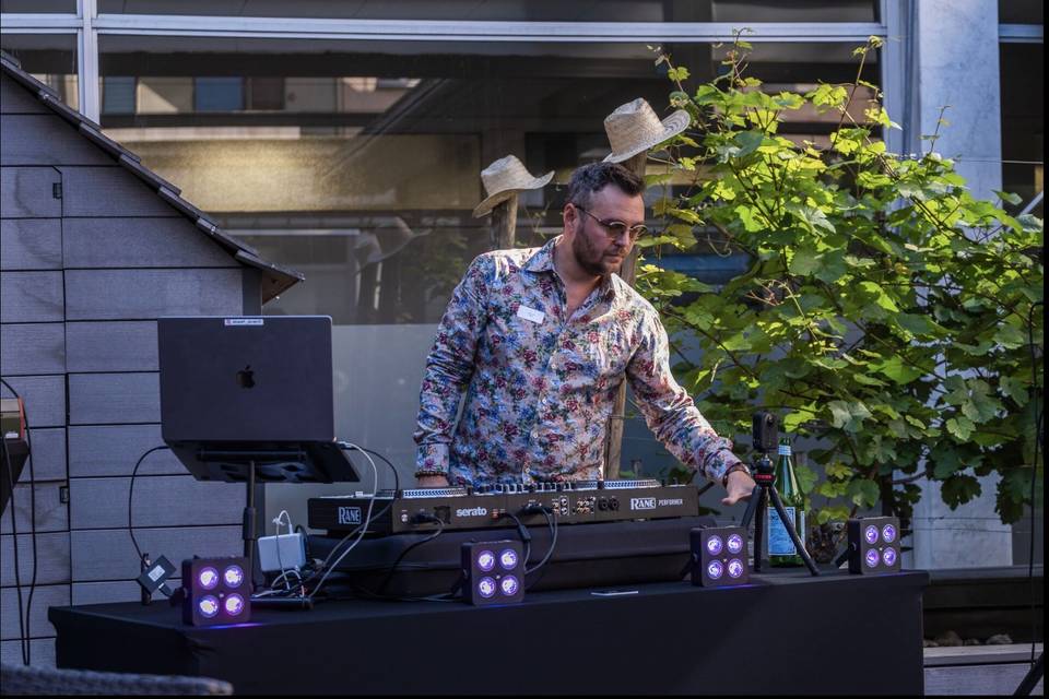 Sofitel dj