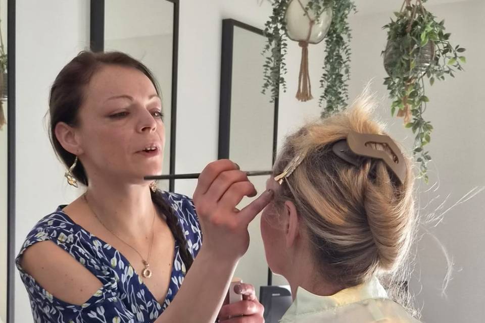 Elena make up