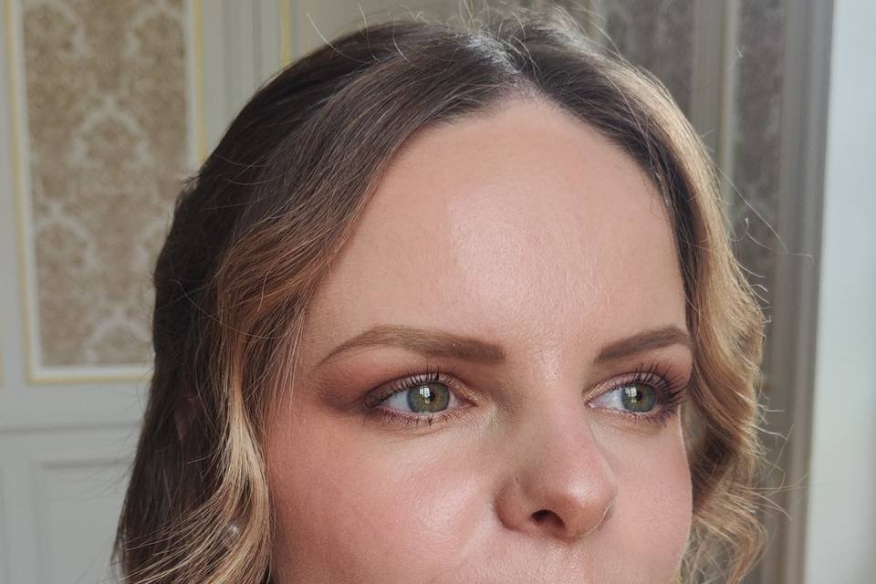Make up nude