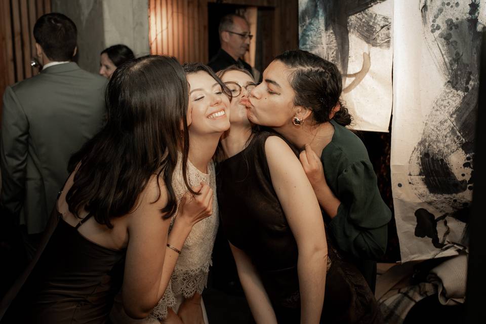La mariée avec ses copines