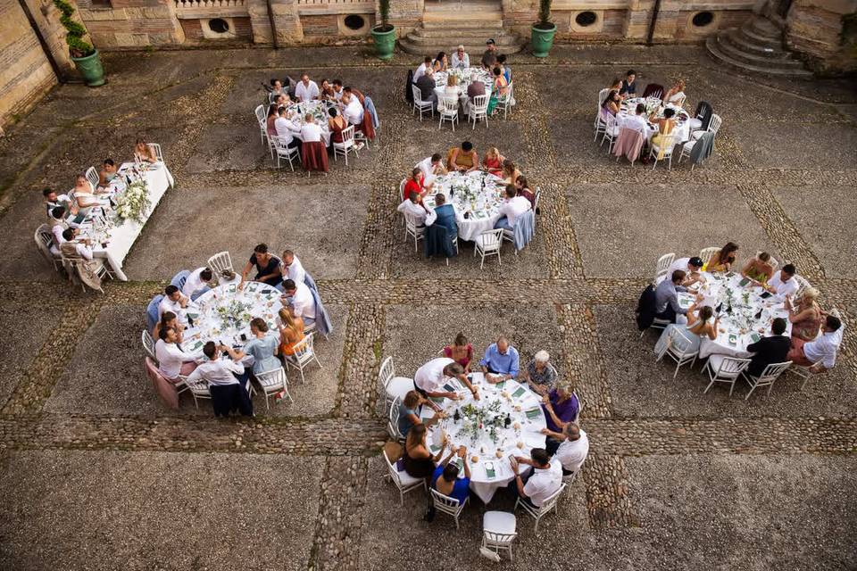 Repas au château de Caumont