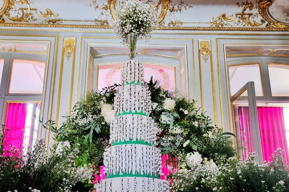 Wedding cake floral