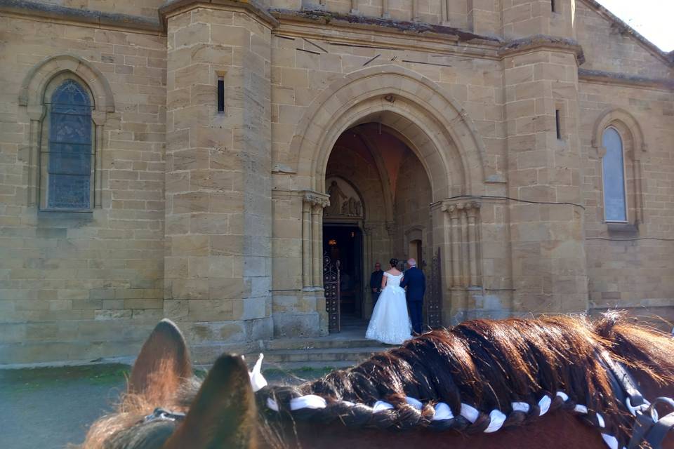 Arrivée à l'église