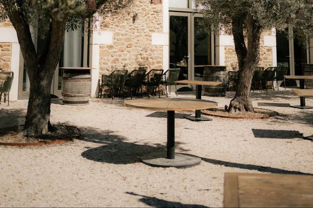 Terrasse attenante à la salle