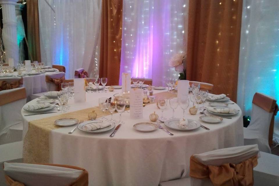 Decoration mariage or et blanc