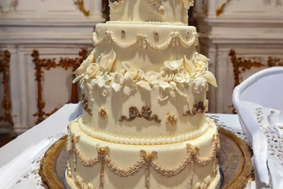 Vintage cake