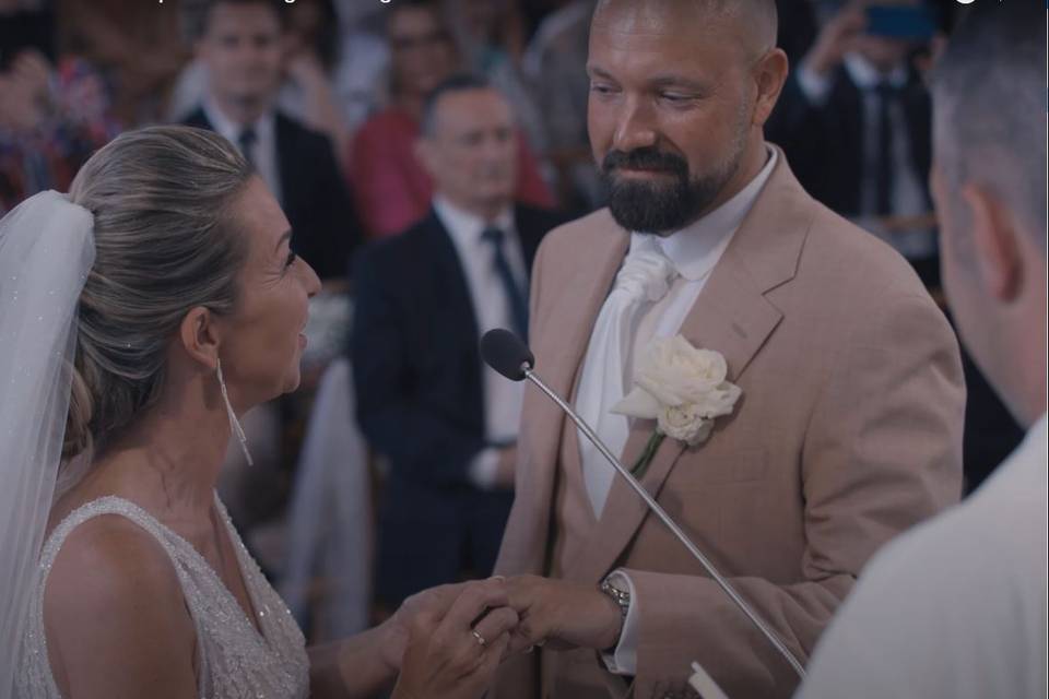 Le couple à l'église