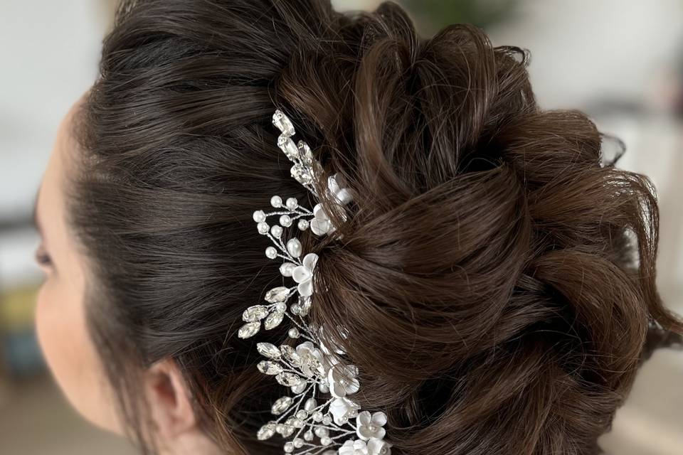 Chignon coiffé/décoiffé centré