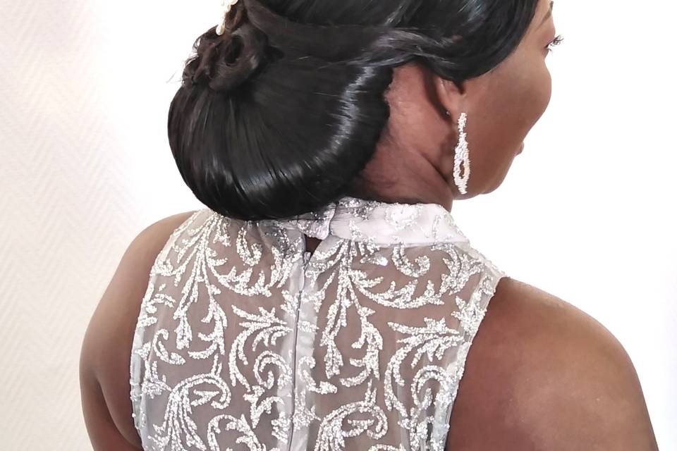 Chignon bas sur perruque