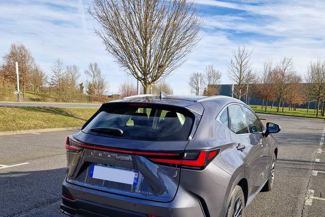 Lexus arrière