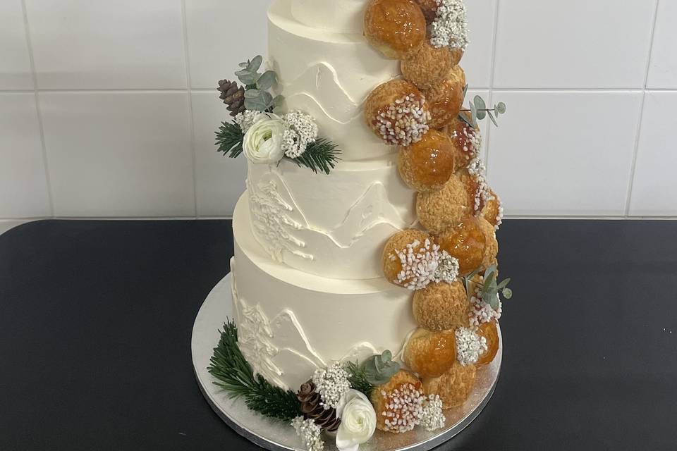 Cascade de choux Wedding Cake