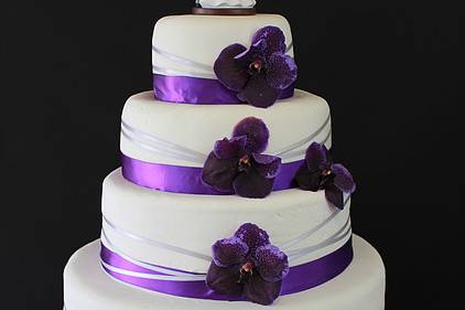 Coated wedding cake