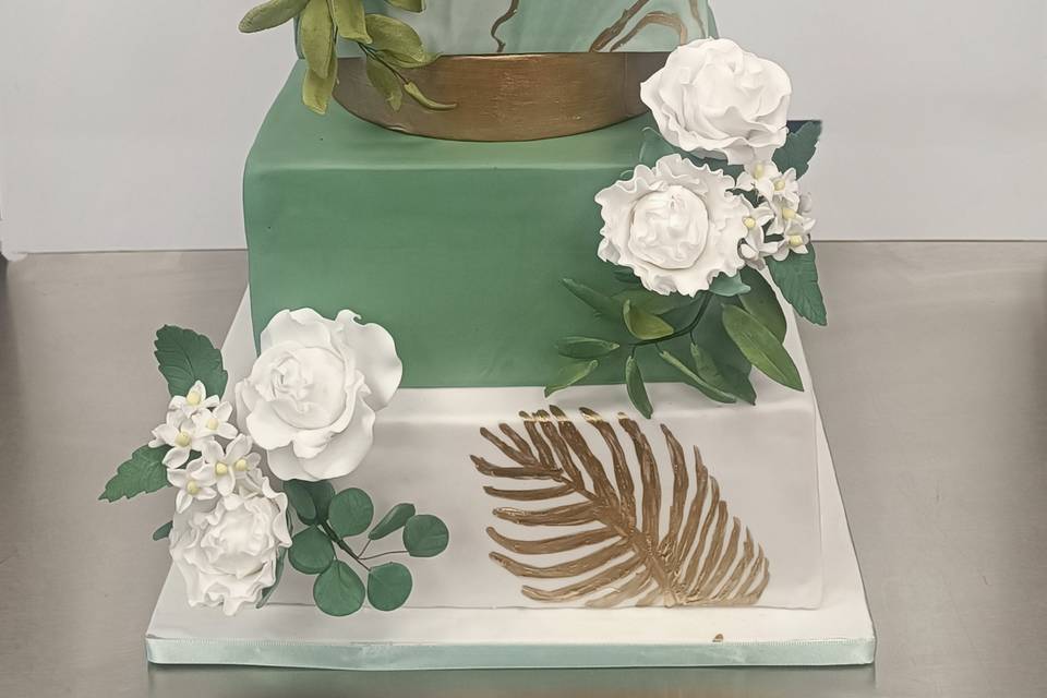 Wedding Cake  eucalyptus et or