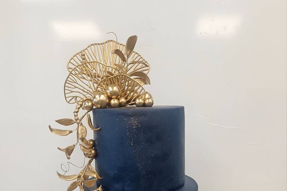 Wedding Cake bleu nuit et or