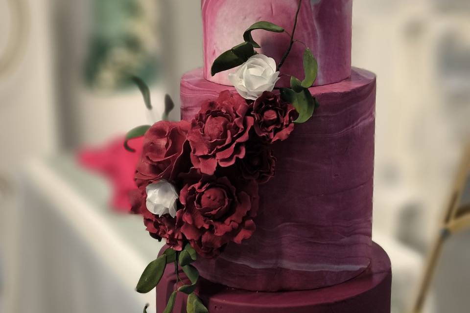Wedding Cake bordeaux fleuri