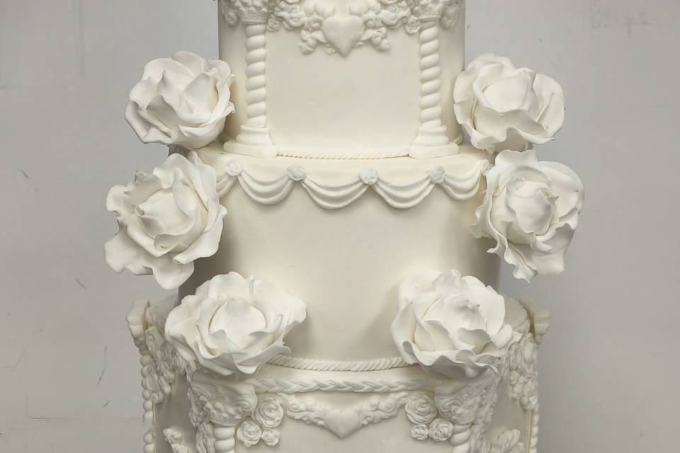 Wedding Cake blanc baroque