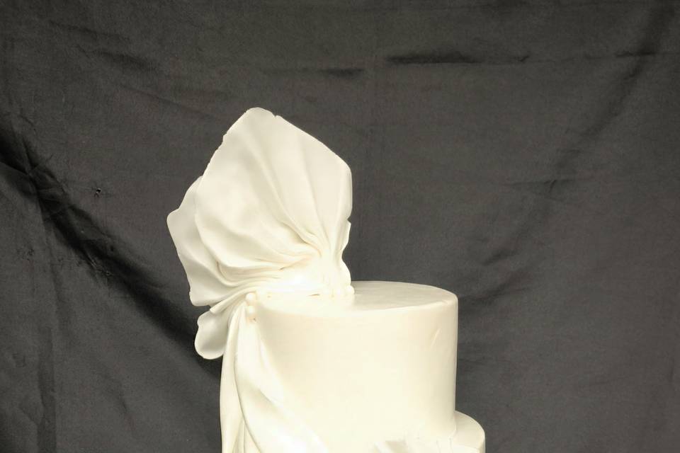 Wedding Cake drapé blanc