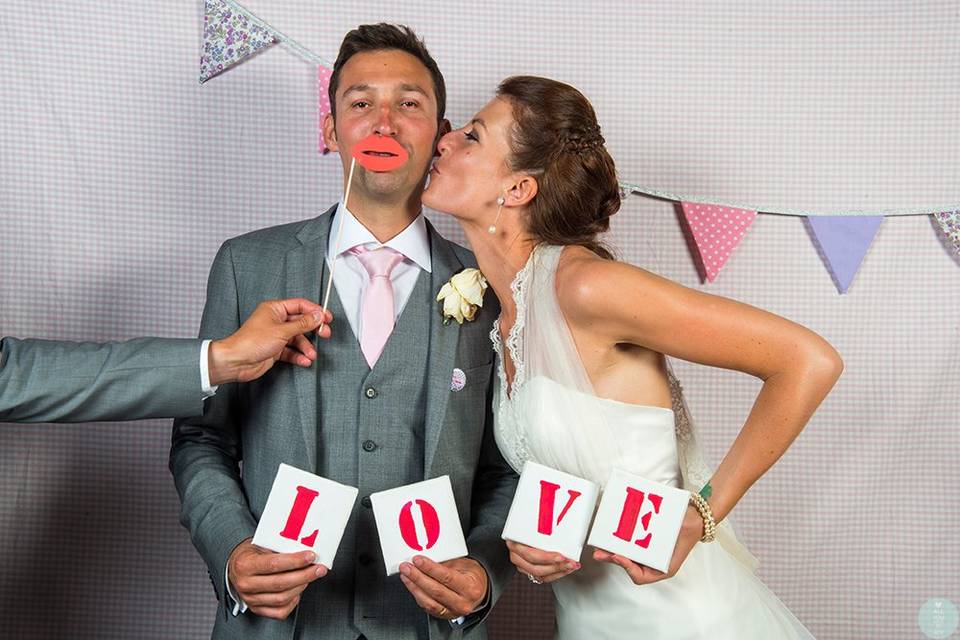 Just married photobooth