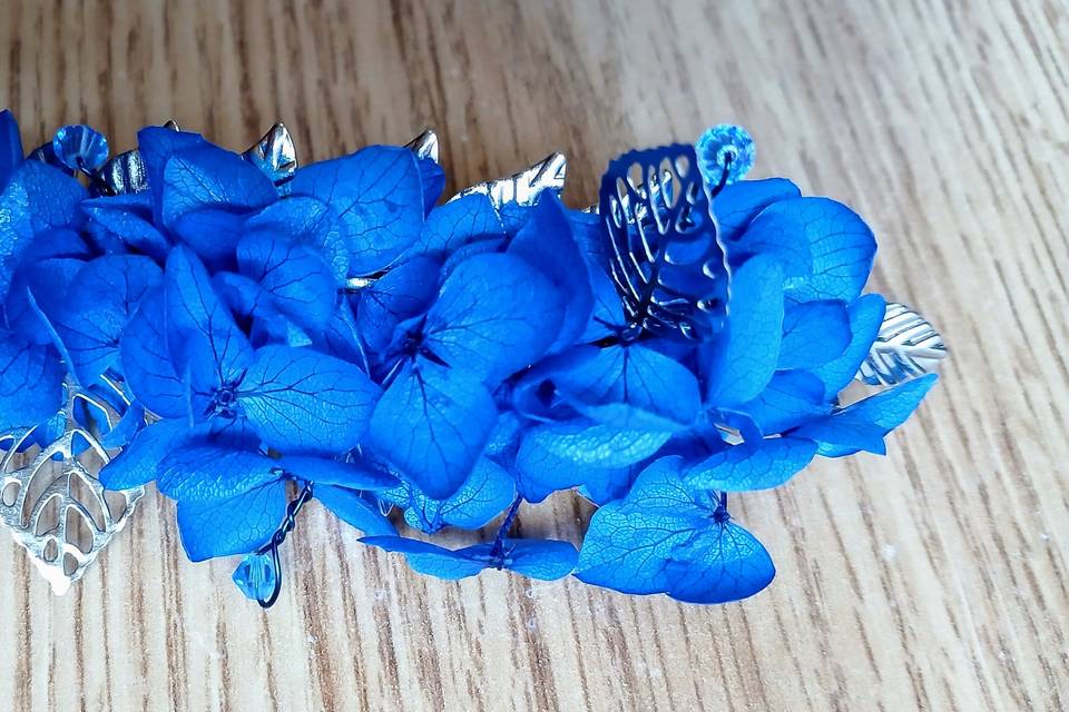 Barrette en fleurs séchées