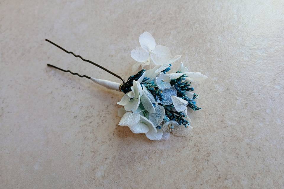 Pince en fleurs séchées