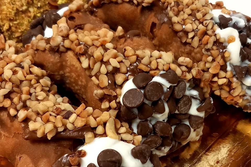 Cannoli chocolat noisettes