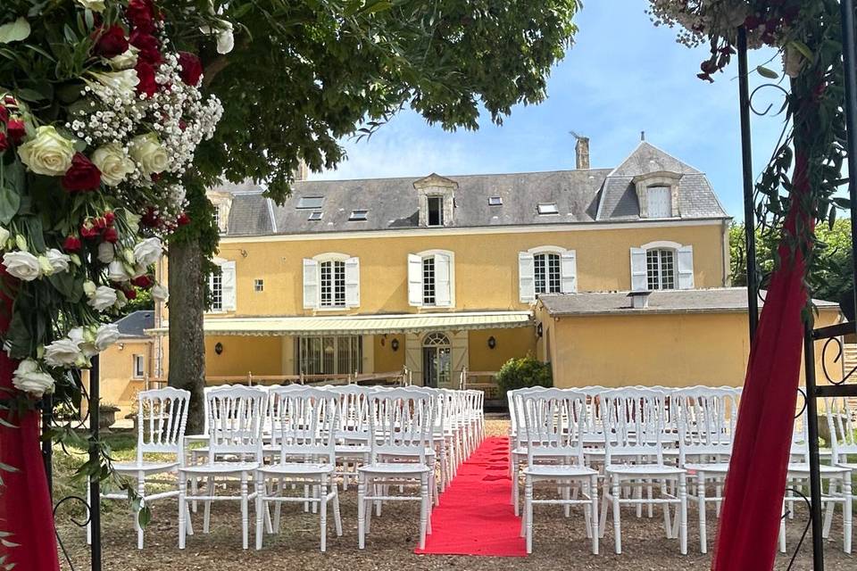 Cérémonie cour intérieur
