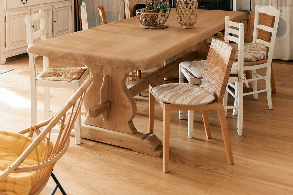 Intérieur du gîte avec cuisine