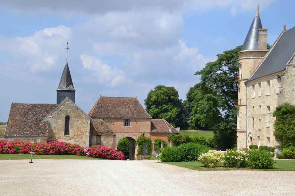Château et porche d'entrée