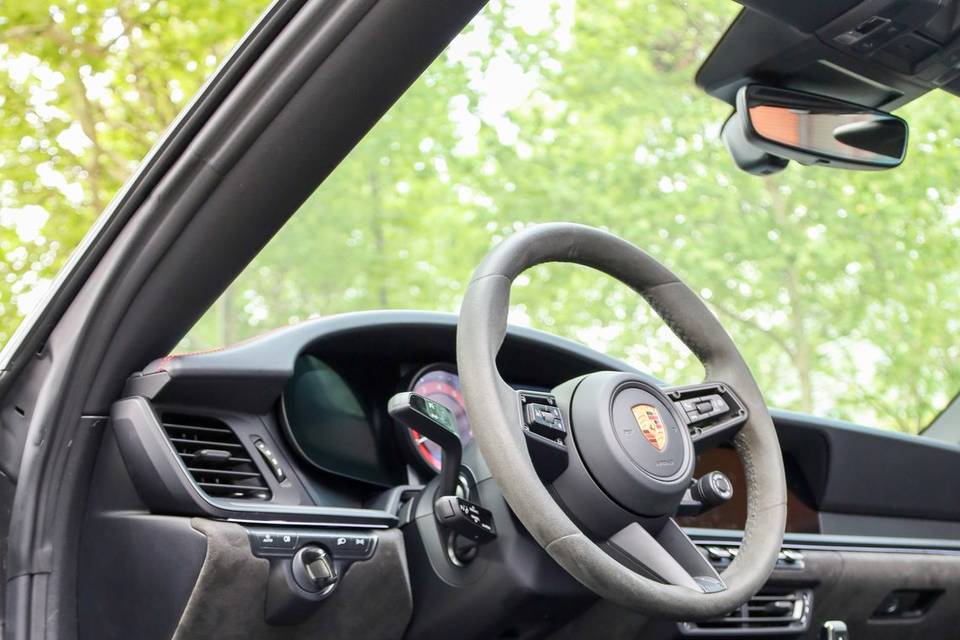 Porsche 911 992 targa gts