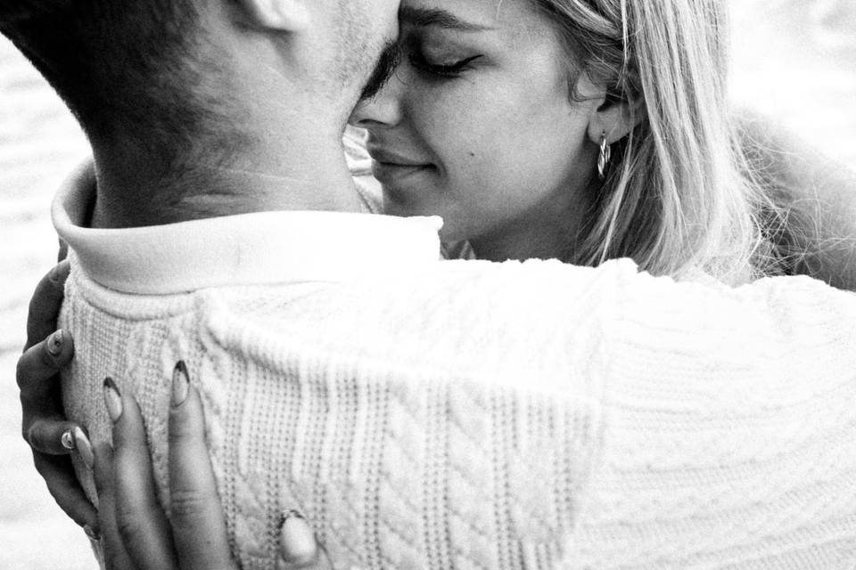 Enlacement amoureux.