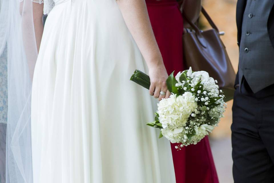 Bouquet et Robe de Mariée