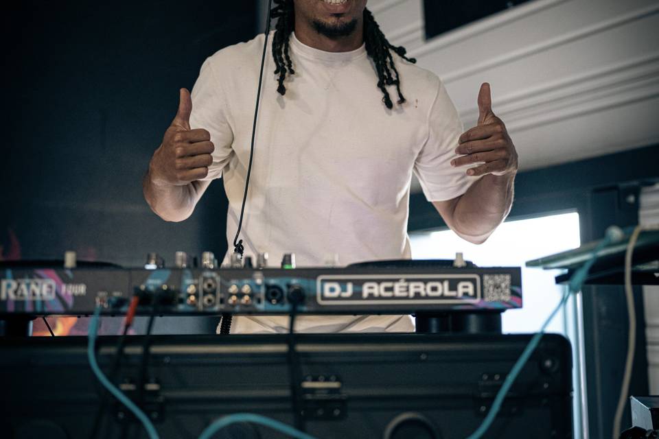 DJ Acérola