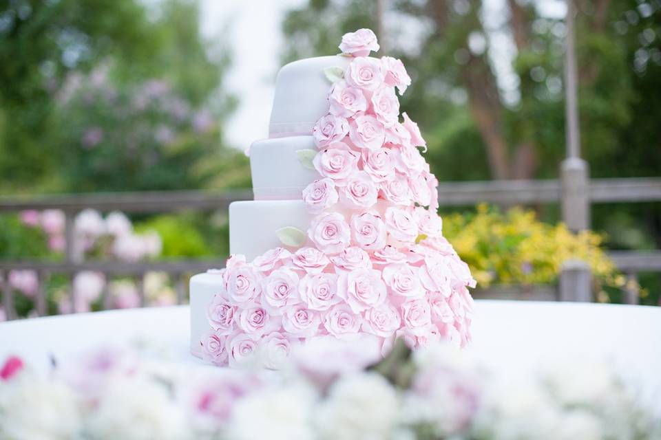 Wedding cake en fleurs sucrées