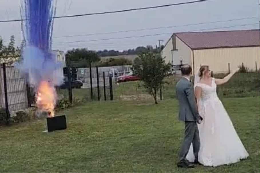 Feu de jour, annonce sexe bébé