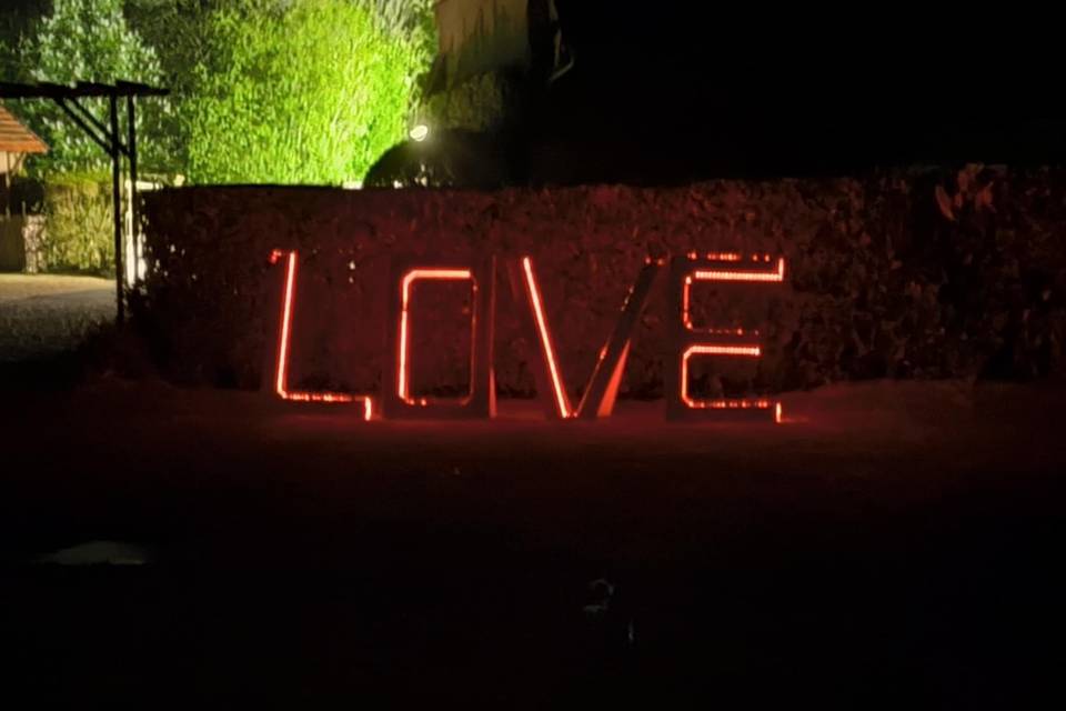 LOVE ILLUMINE