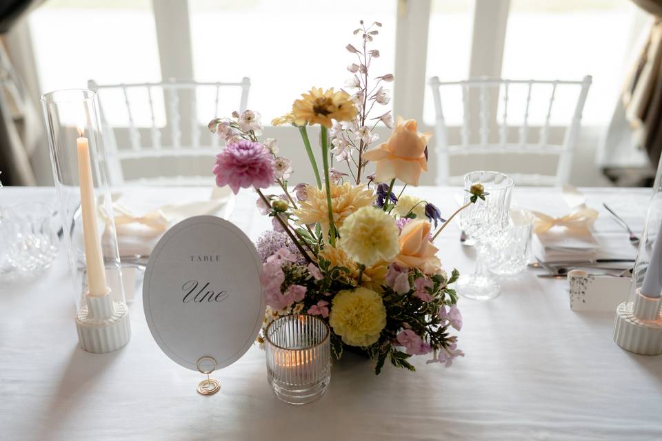 Table une