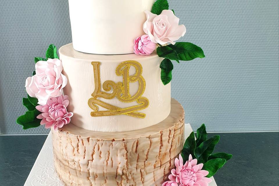 Wedding cake nature et fleuri
