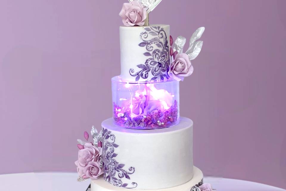 Wedding cake romantique violet