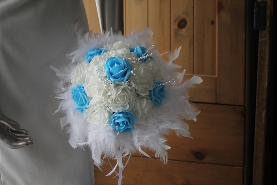 Bouquet mariée bleu ciel plume