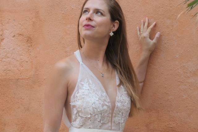 Robe fluid soie et broderie