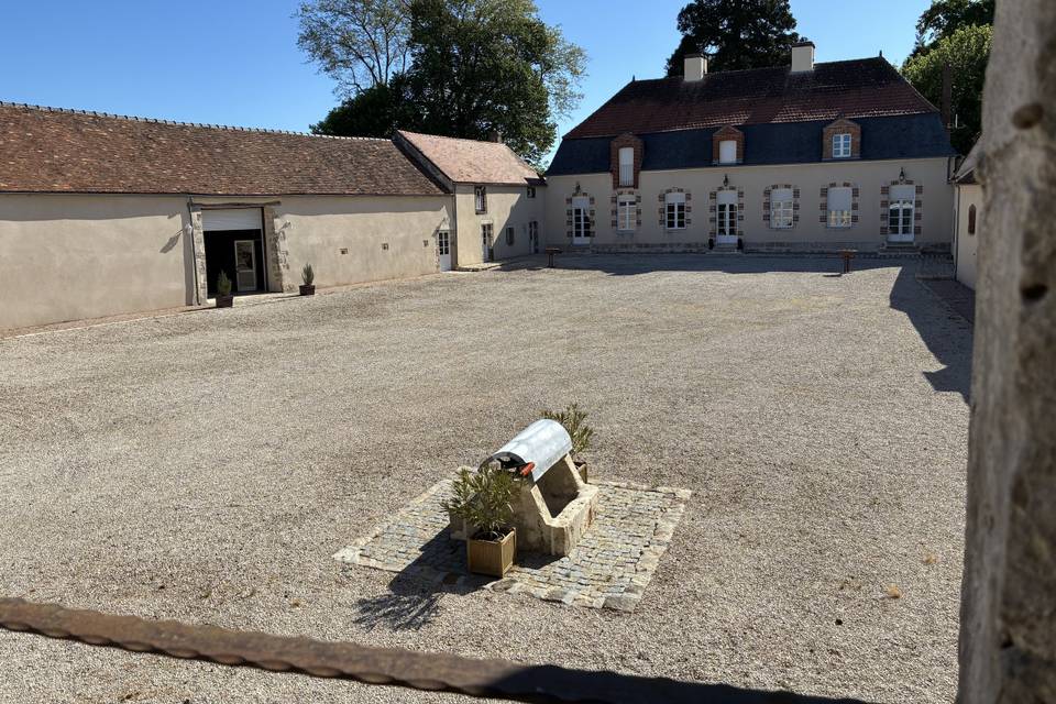Cour