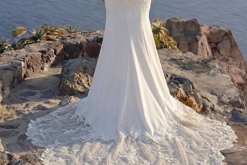 Robe fourreau crepe