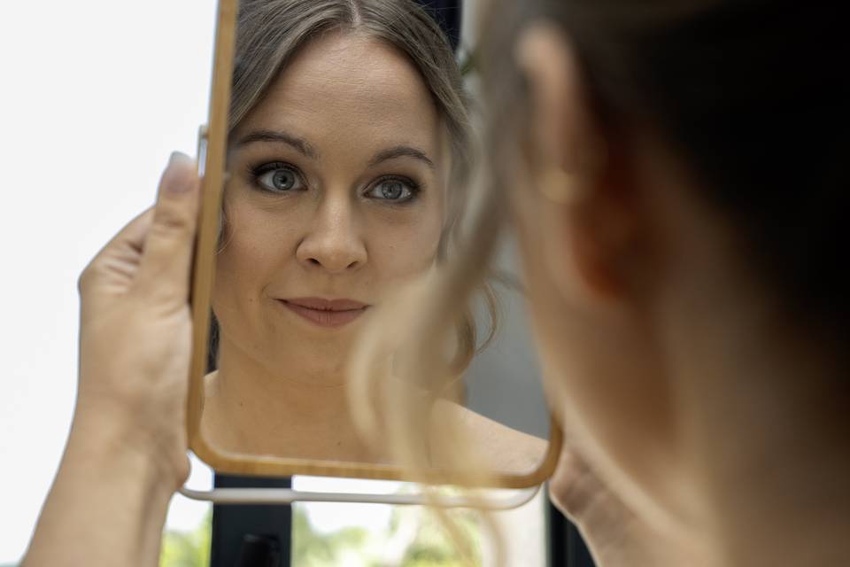 Le maquillage prend forme