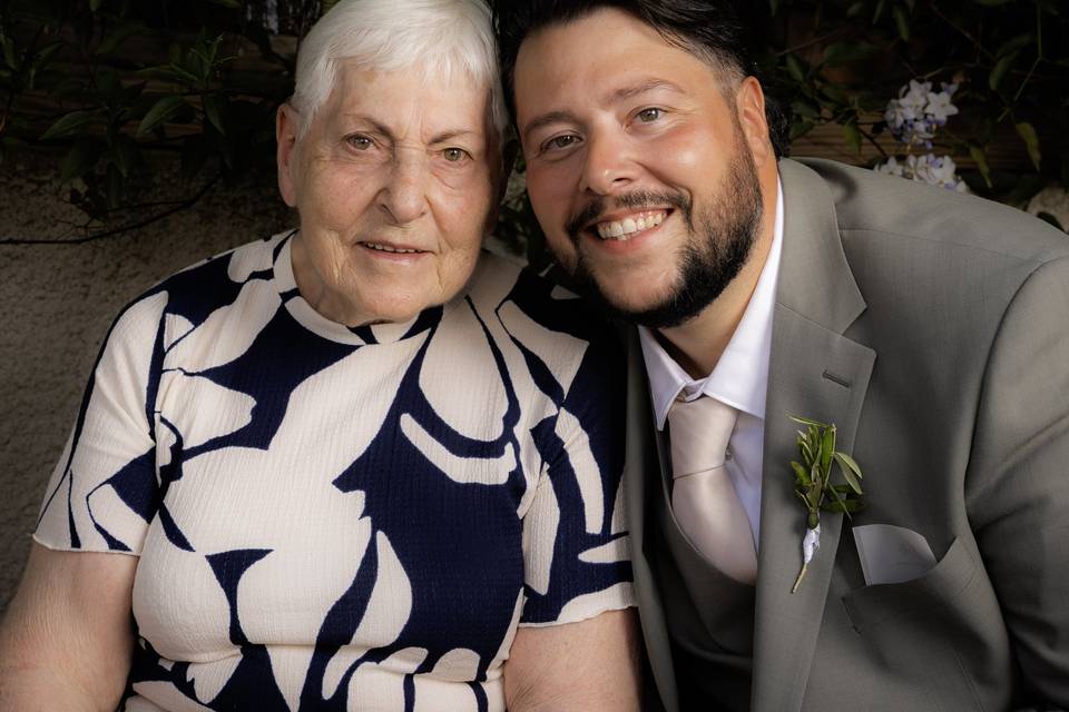 Grand Mère et petit fils